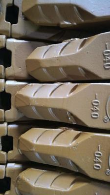 TIG de tanden Daewoo die van de merkemmer Graafwerktuig Bucket Tooth Earth gieten die Digger Bucket Teeth 2713-1219 bewegen